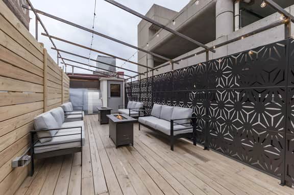 Penthouse Grand Executive Suite. 6 Bed, 3 Bath with Rooftop Private Deck! - Image 5